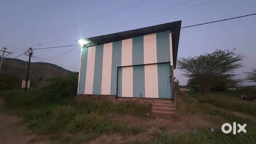 Corner plot with shade, 30/15 ft road, 3 phase light, factory use,