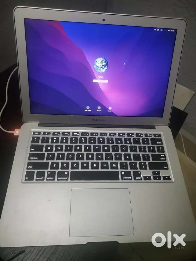 Apple macbook 2015 13 inch Perfectly working Battery need to replace