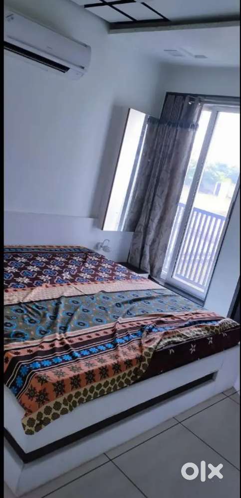 Beautiful 3 bhk furnished high rise flat near Ambika Township