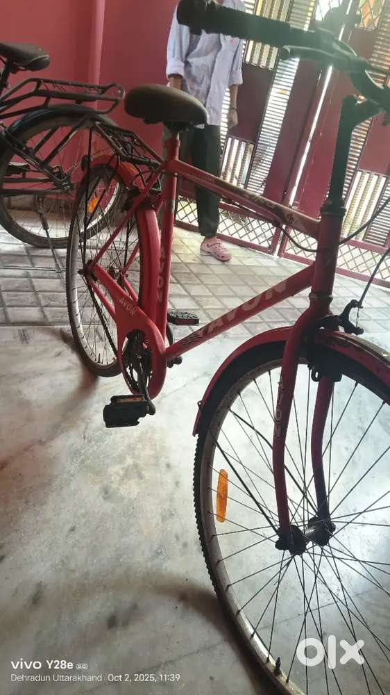 AVON BICYCLE FOR SALE GOOD IN CONDITION