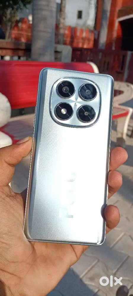 Poco x7  (2mahine purana hai)