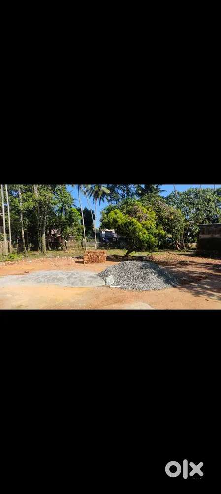 Plot Suitable for Commercial Building Or Flats