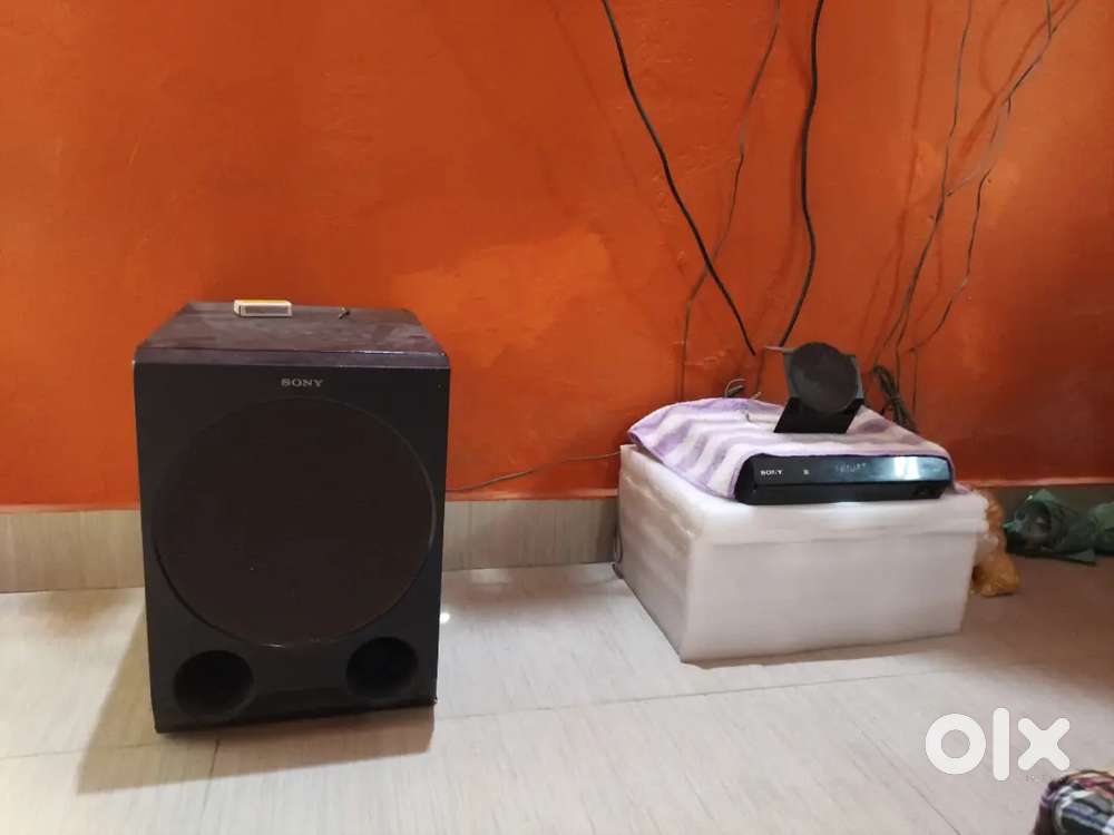 Sony home theatre 5.1 iv300
