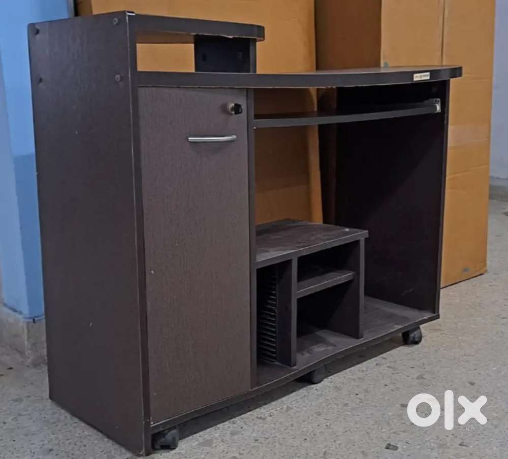 Computer table (Company: Godrej Interior)