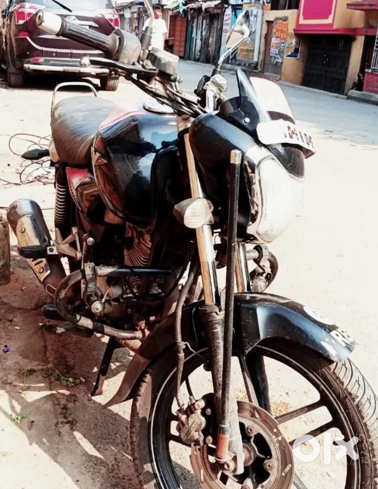 Good condition Bajaj V15