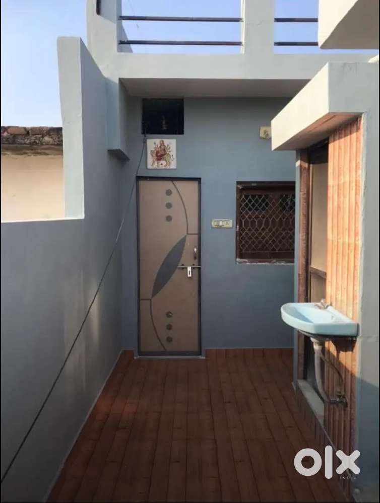 1ROOM KITCHEN AVILABLE FOR RENT IN GOTRI MAIN ROAD SOCIETY