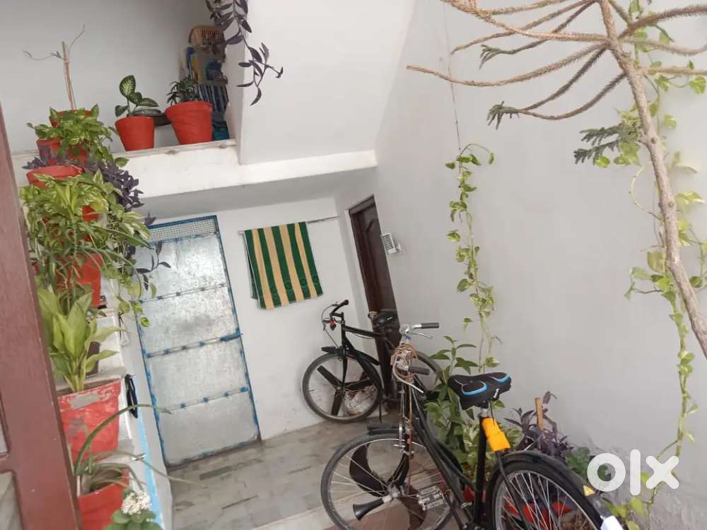 82 GAYATRI NAGAR PAL ROAD