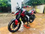 Pulser n125.  Bechna hai sirf 4 mahina chalaya hu