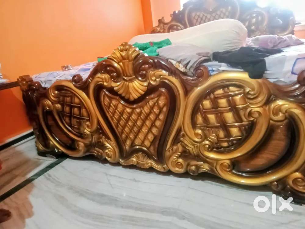 I am a businessman. I sell all wooden things. This is a example.