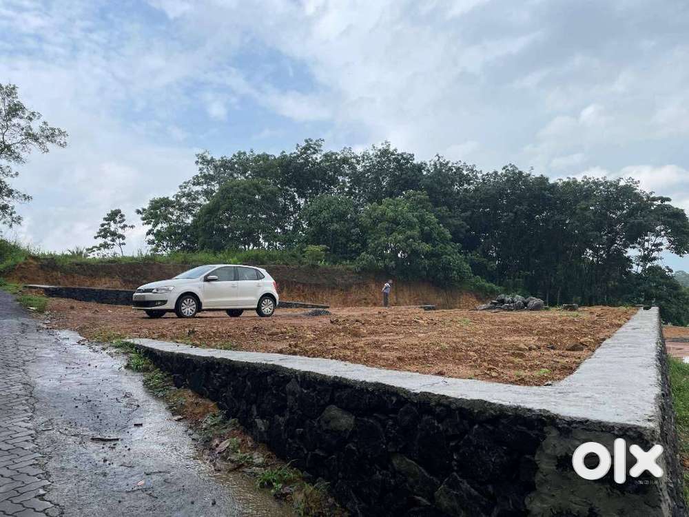 4/ 5/ 8 / 60 Cents @ Ambalappady, Pallikkara – near Infopark Phase 3