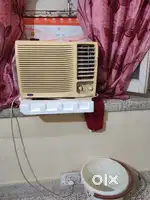 Carrier Window AC in very good condition