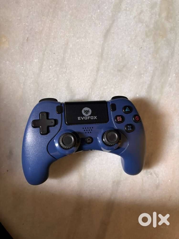 PS4 controller (with box)