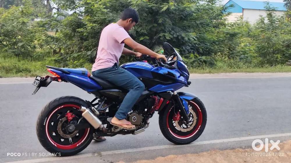 Pulsar AS200 fully modified with after market AR Exahust