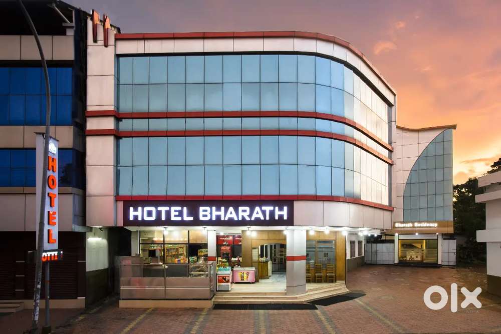 Tandoori cook with minimum 10 year experience