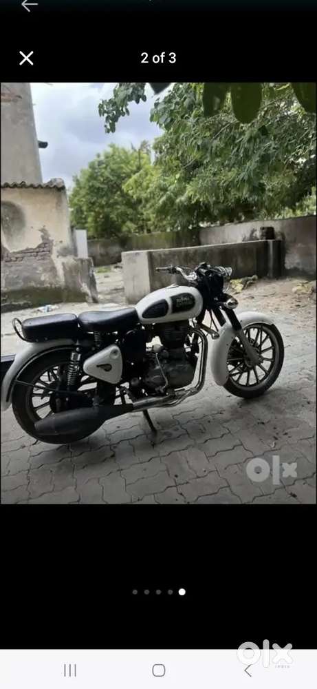 Classic 350 white color