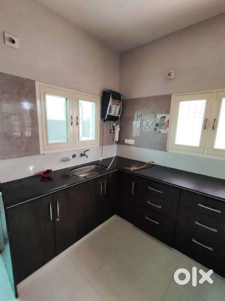 From 1st December FURNISHED One room and kitchen for single person