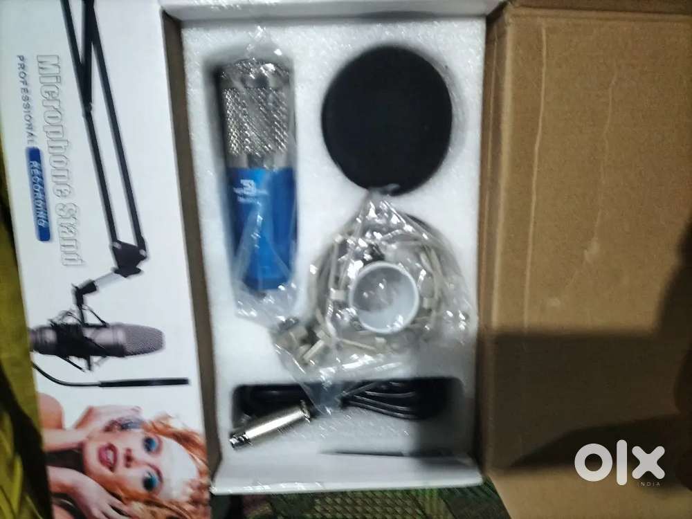 CONDENSER MICROPHONE