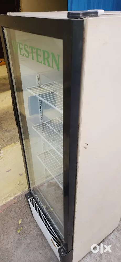 Disply fridge