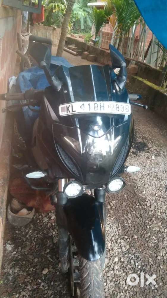 Bs4, neat condition,2017,new battery,new 2 tires