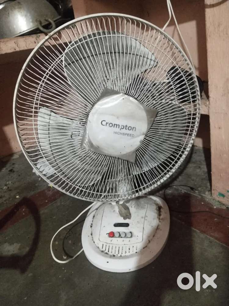 Crompton table fan
