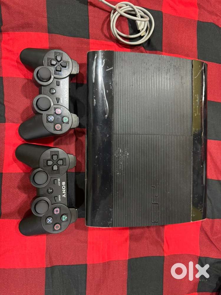 Ps3 Super slim with 2 controllers