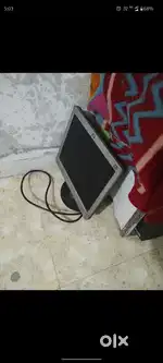 Hp Monitor chalu condition but halki  screen lining problem
