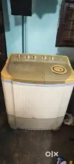 7.5 kg. My used machine One motor new with copper Rs.4200.