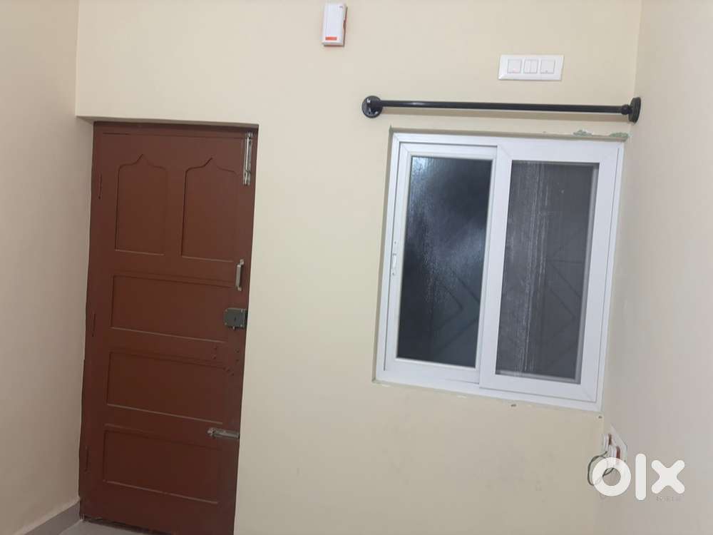 1 bhk rent in Center of city at Lingarajapuram near to banswadi railwa