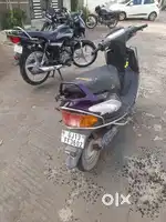 ઘરઘરાઉ સ્કુટી છે કમ્પ્લીટ કન્ડિશન છે