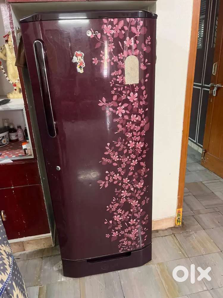 LG 300 lit Refrigerator