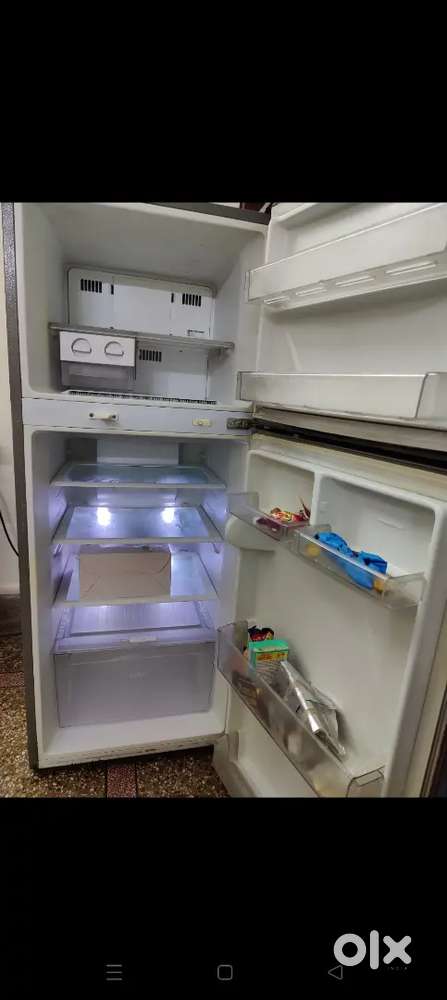L.G Refrigerator Double Door 260 litter