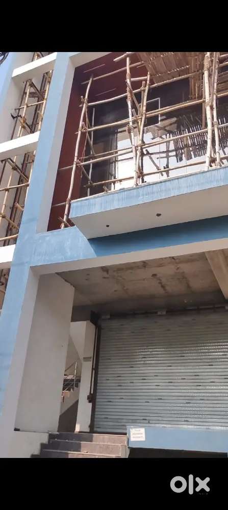 Independent  space for gym, bank ,  showrooms etc