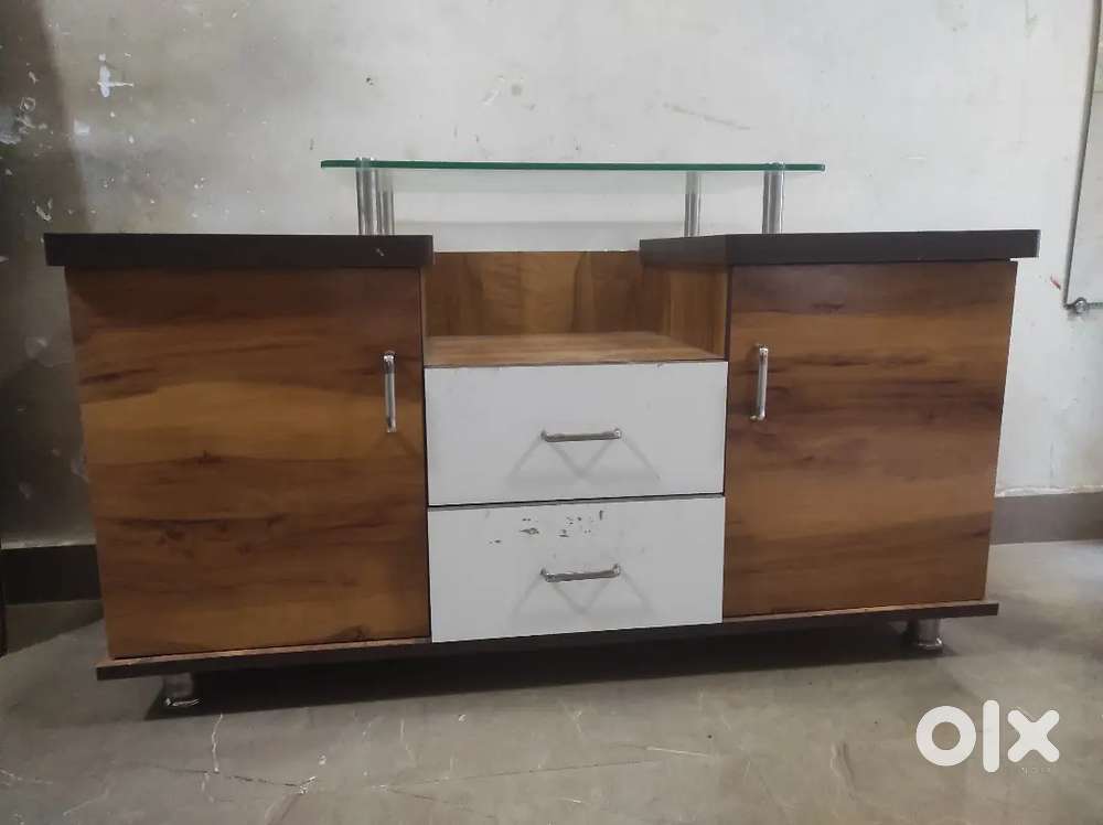 Tv unit and Double Bed