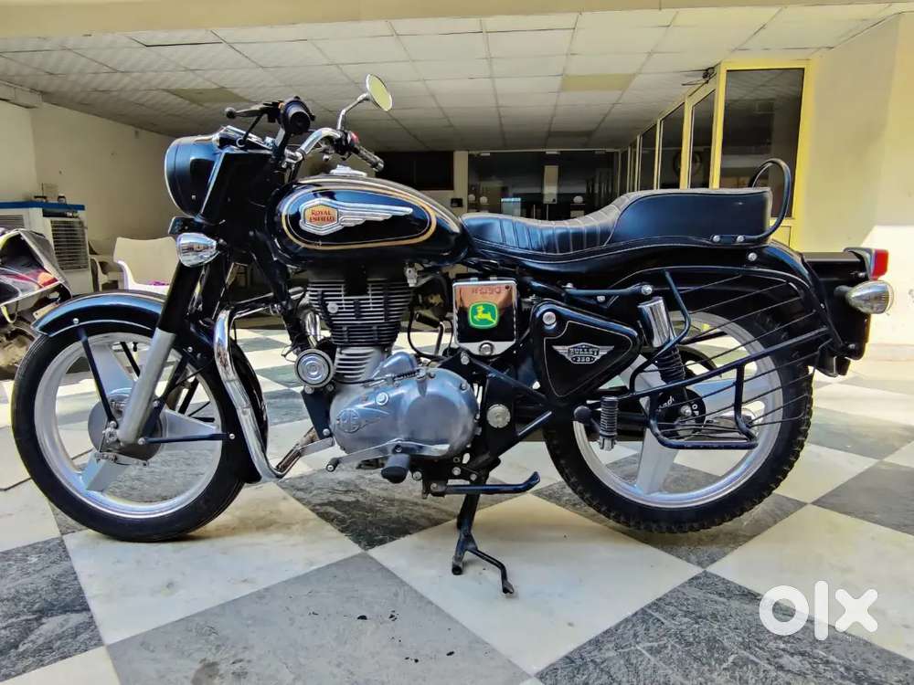 Bullet standard BS IV, in immaculate condition. Sparingly used.