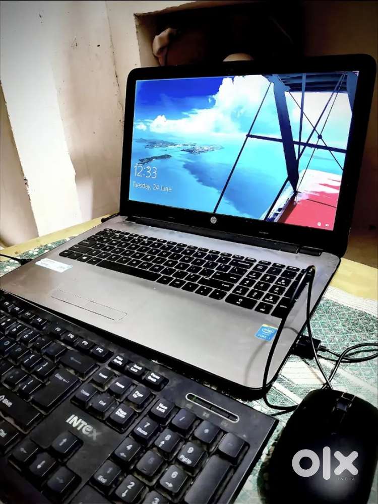 HP LAPTOP  I3 4 SALES 512 EXPANDABLE
