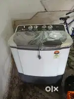 Samsung semi automatic washing machine