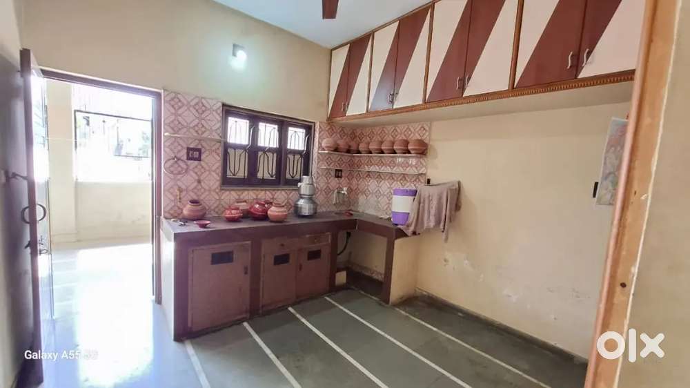 2BHK ROAD TOUCH SAMIFURNISED HOUSE FOR RENT NEAR CHHANI JAKAT NAKA