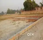 Gorakhpur Deoria Main Road se matra 200 meter per plot hai