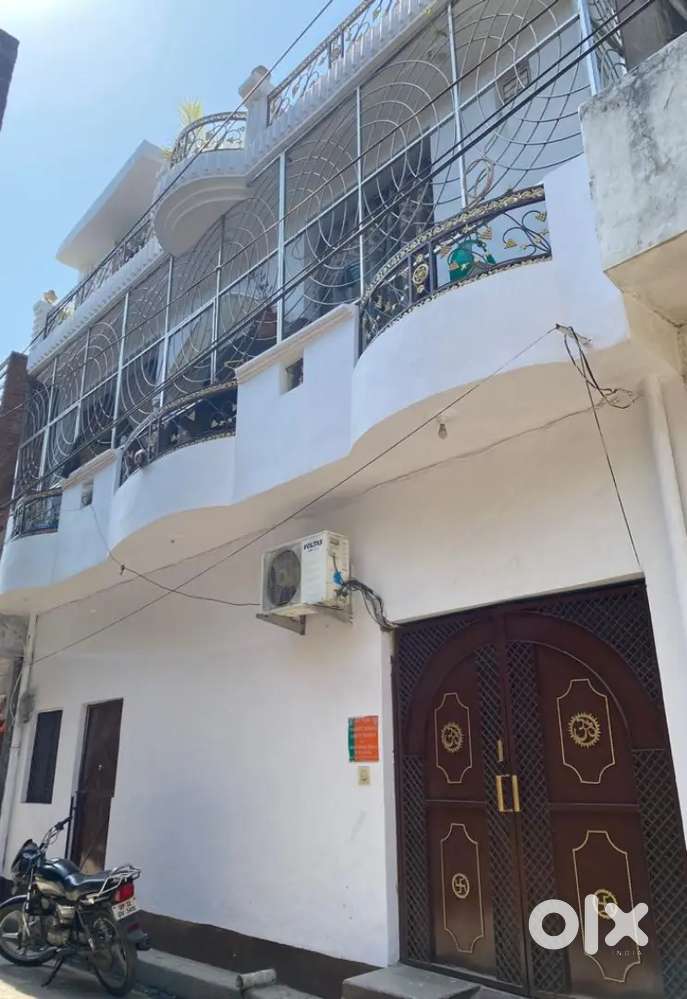 3bhk fully independent prime location thakurganj near one India