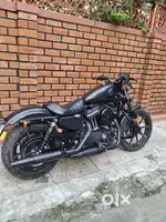 Harley Davidson sportster iron 883