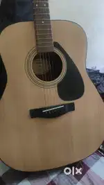 Yamaha Acoustic Guitar