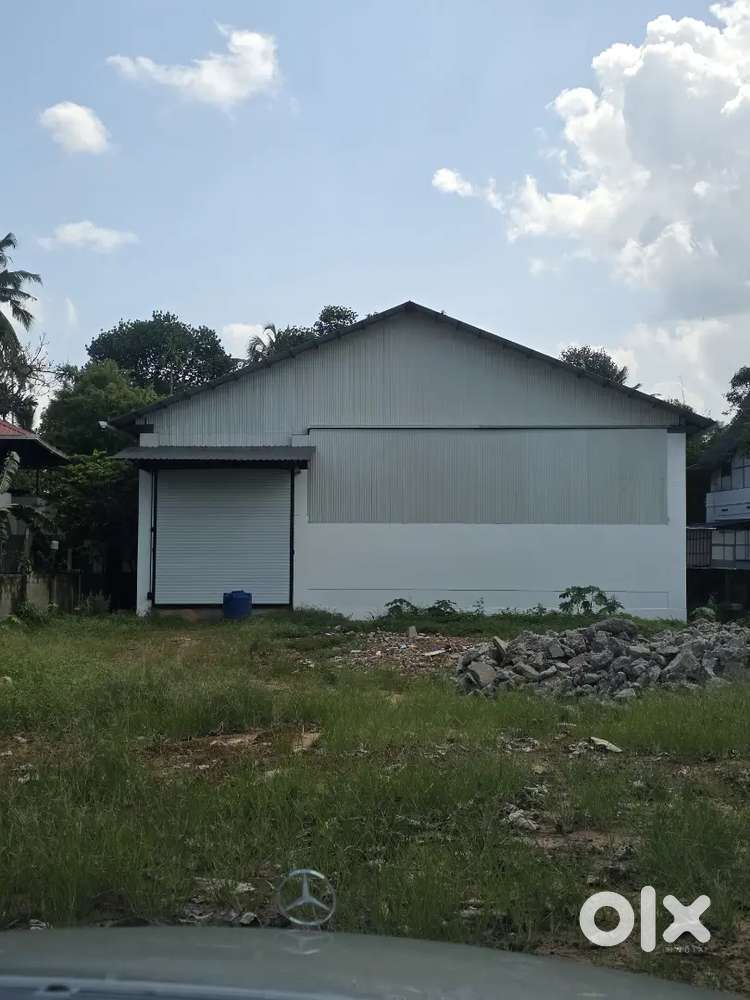 4000 square feet warehouse at pallimukku junction  with ceiling hight