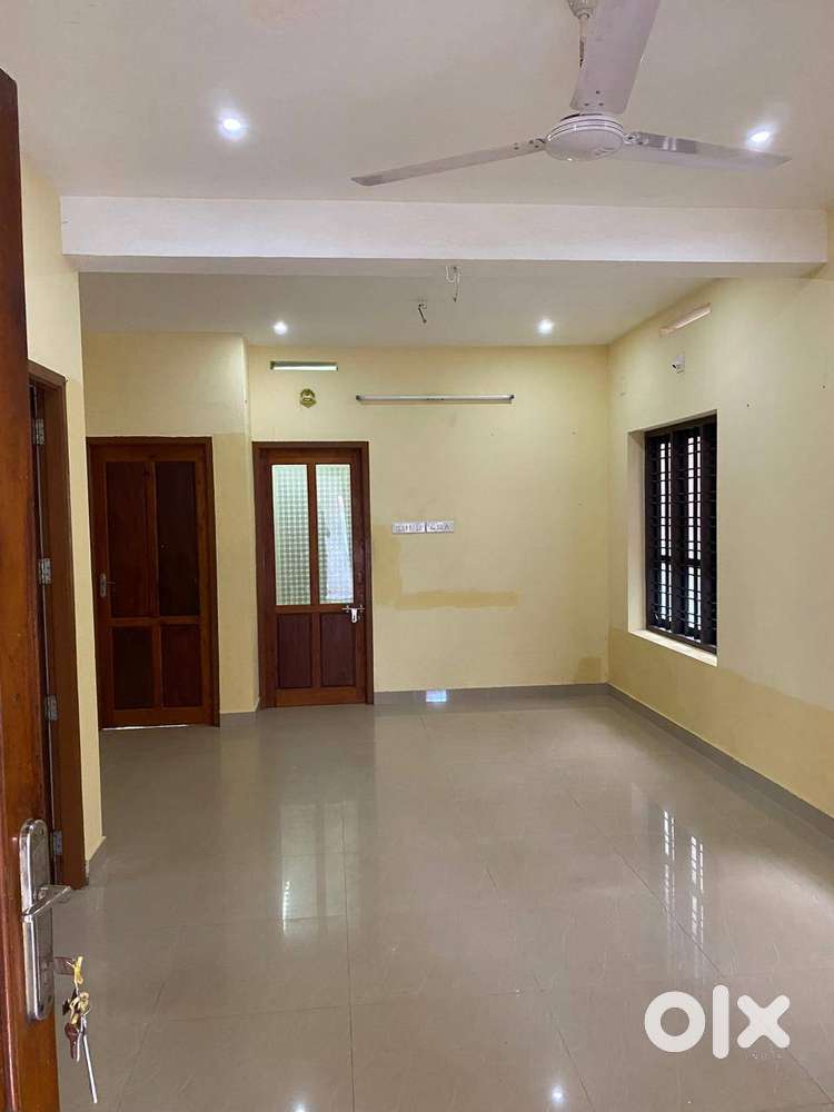 WELL MAINTAINED 2BHK 3RD FLOOR IN POTHENCODE