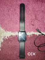 Boat smart Watch ₹1100 with all accessories less used no time sellers