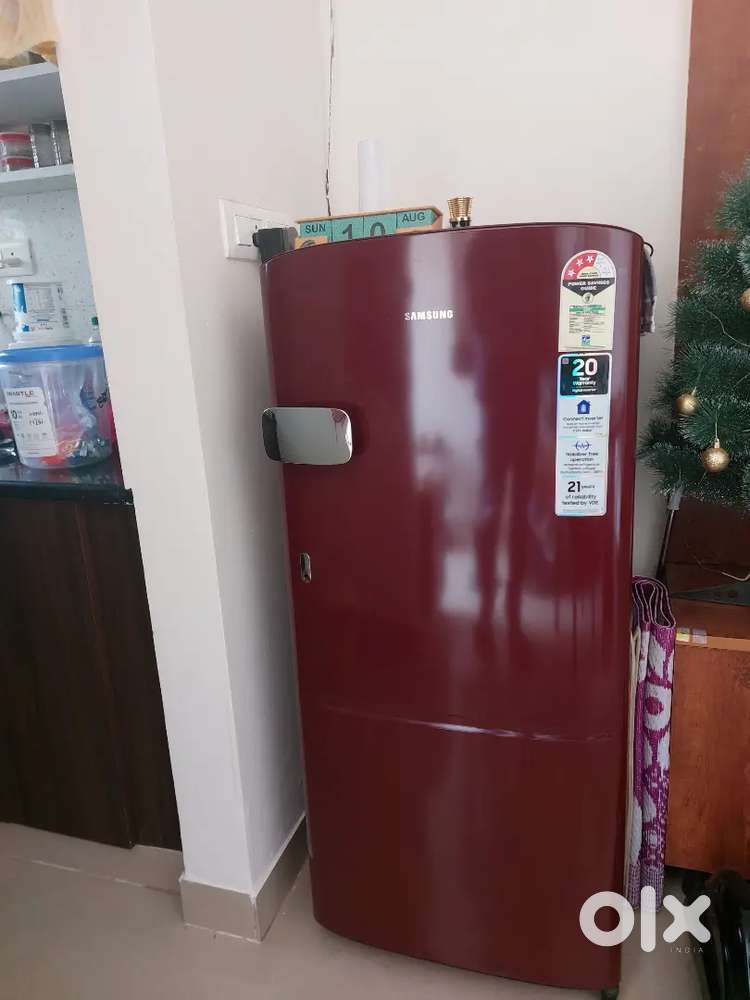 Refrigerator and washing machine