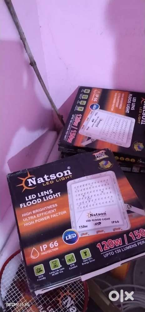 60 led par light and 120 watt heelojen light green colour