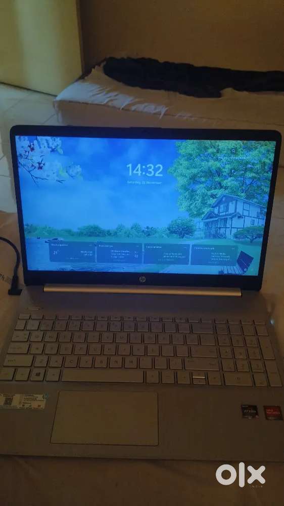 HP Laptop Ryzen 5, AMD Graphics