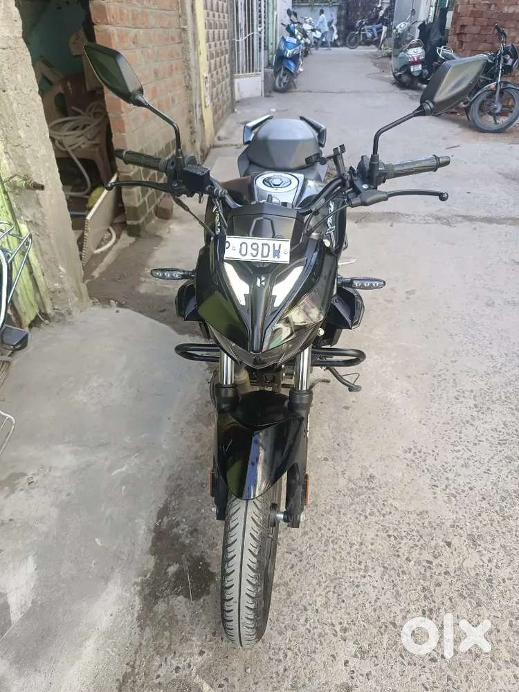 Xtreme125 R brand new condition only 4100 km run