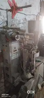 Pouch packing machine