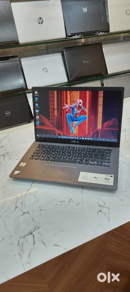 Asus Vivobook laptop
Intel i3 10th Gen 8GB Ram